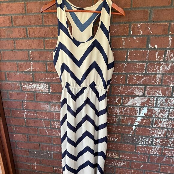 Dress M - Picture 1 of 4
